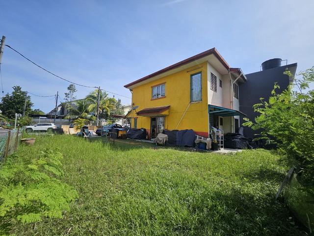 CORNER LOT Double Storey LEP 1 Taman Lestari Putra Seri Kembangan