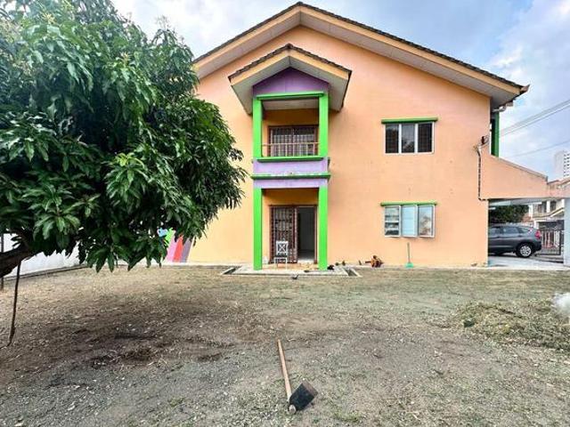 CORNER Lot Double Storey Link Terrace House Taman Universiti Bangi