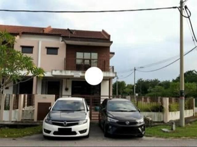Corner lot double storey saujana klia