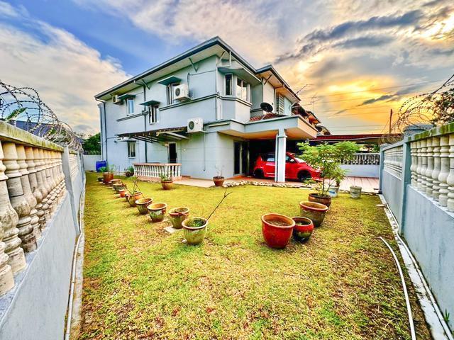 CORNER LOT Double Storey Seksyen 36 Shah Alam