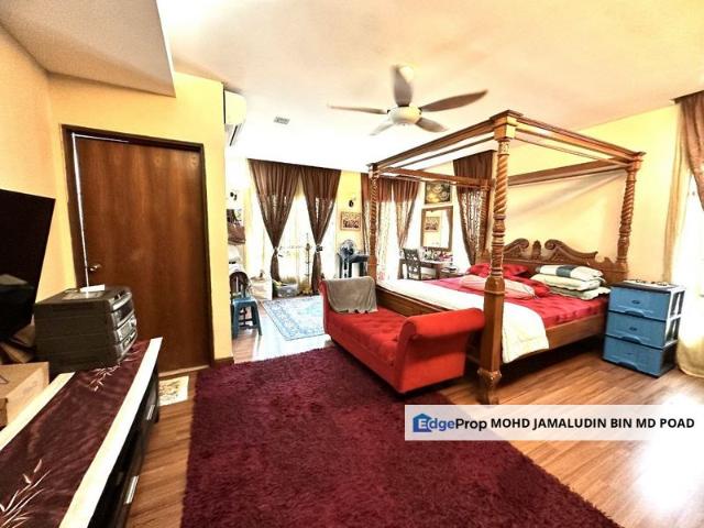 CORNER LOT Double Storey Semi D Seksyen 9 Shah Alam