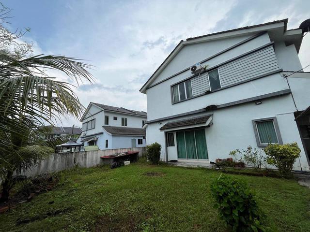Corner lot double storey prima kamunting