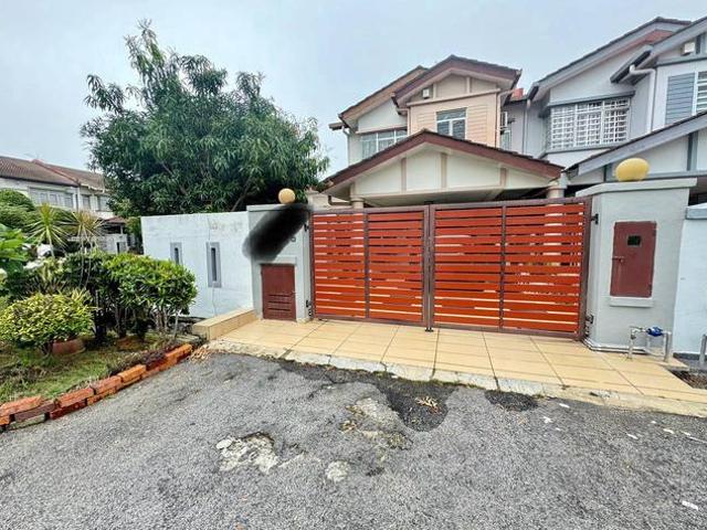 CORNER LOT Double Storey PUTRA TROPIKA Bandar Seri Putra Bangi