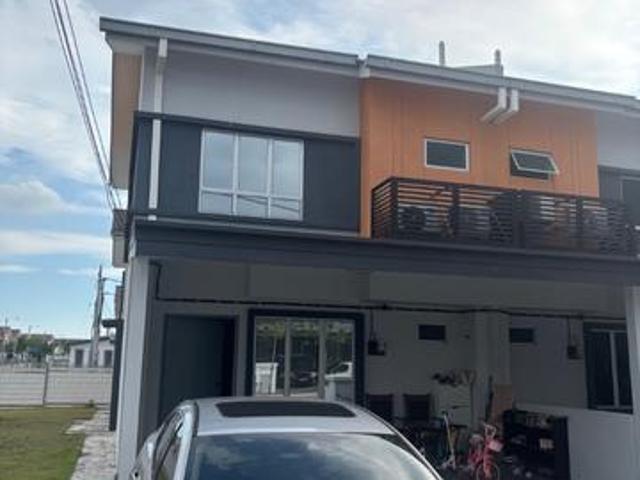 Corner Lot Double Storey Puncak Alam Alam Perdana