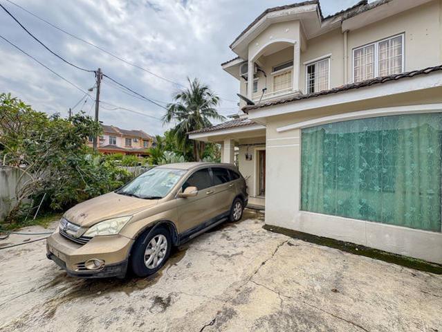 Corner Lot Double Storey Taman Equine Lestari Perdana 8 Seri Kembangan