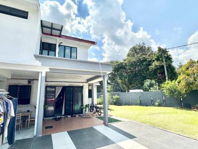 Corner Lot Double Storey Taman Puchong Utama Puchong