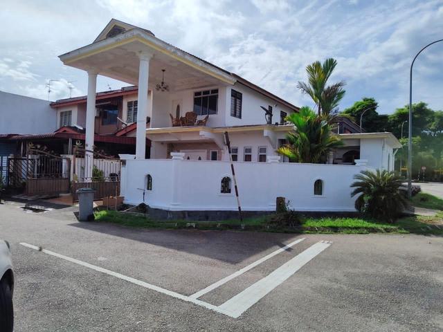 Corner Lot Double Storey Terrace 4R3B Freehold Taman Nusa Damai Pasir