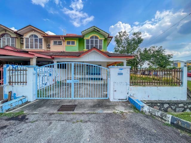 CORNER LOT Double Storey Terrace Taman Pelangi Semenyih