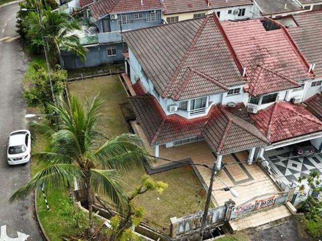 Corner Lot Double Storey Terrace Taman Saujana Puchong 10 Batu 14