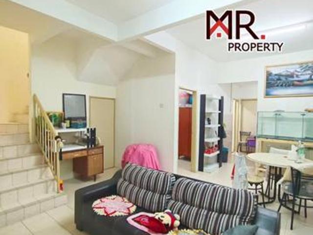 CORNER LOT Double Storey Terrace Bandar Puteri Jaya FOR SALE