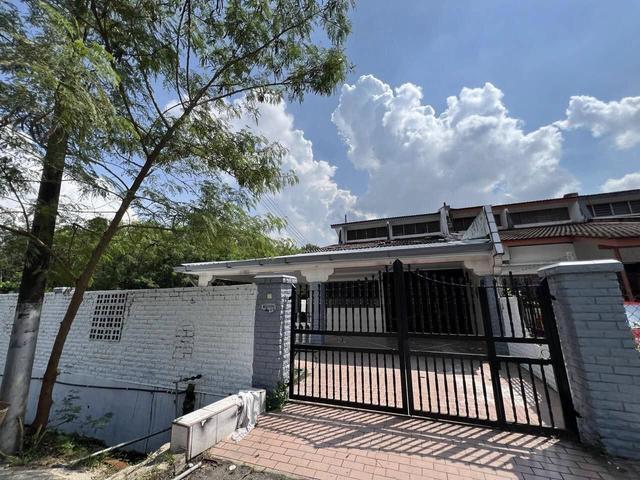 CORNER LOT Double Storey Terrace House Taman Perling Johor Bahru