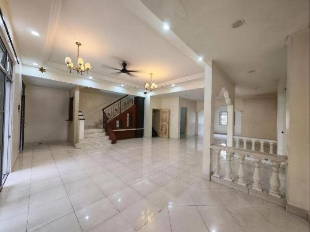 Corner Lot Double Storey Terrace House for Sale in Taman Austin Perdana, Johor Bahru
