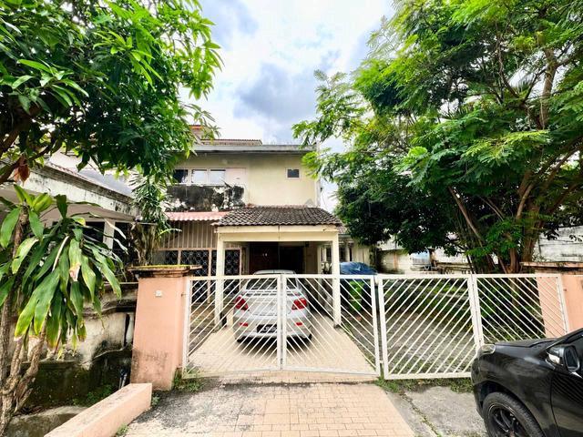 CORNER LOT Double Storey Terrace House Jalan Ikhlas Bandar Tun Razaj