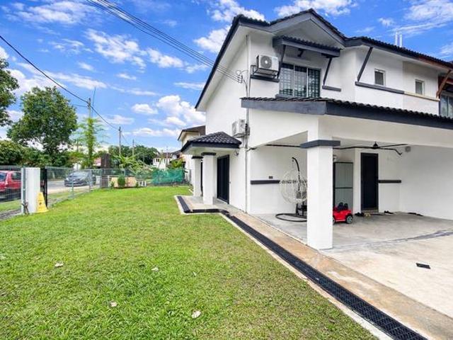 CORNER LOT Double Storey Terrace Saujana Putra Jalan SP 7 Jenjarom