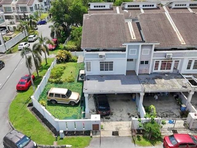 CORNER LOT Double Storey Terrace SP 3 Bandar Saujana Putra