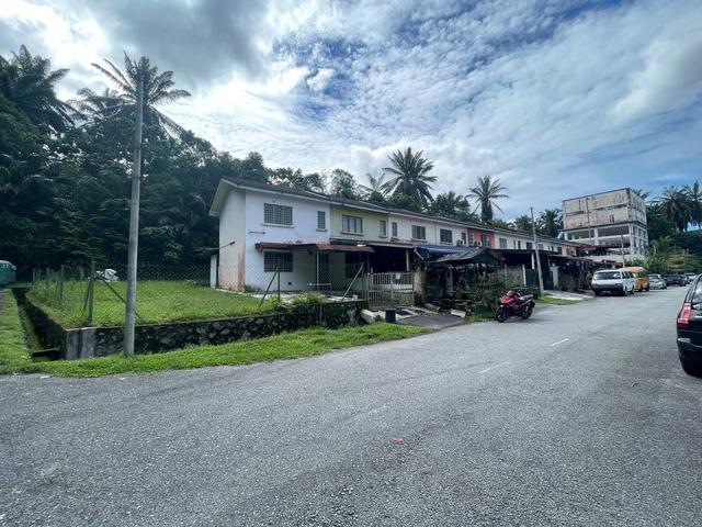 Corner Lot Extended kitchen Double Storey Taman Tasik Semenyih