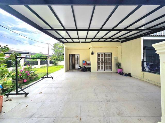 CORNER LOT EXTRA LAND Double Storey Terrace Taman Cempaka Ampang