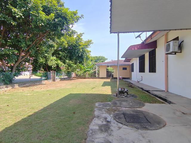 Corner Lot Extra Land Open Facing SemiD Taman Ria Jaya Sg Petani