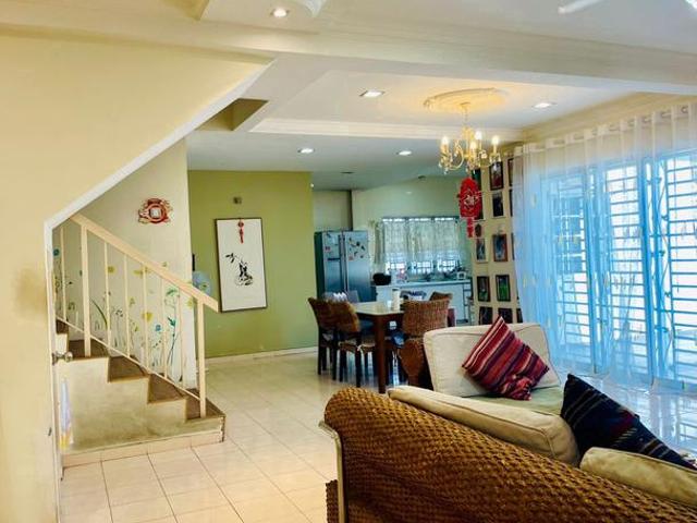 Corner lot fully renovated 2 sty house Kota Kemuning Greenville