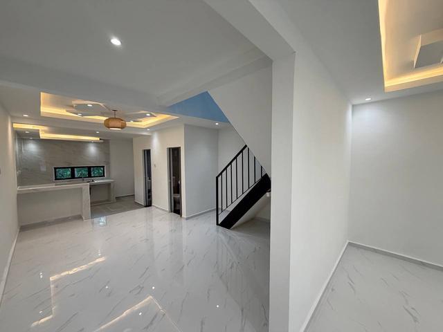Corner Lot Fully Renovated Taman Intan Simpang Renggam