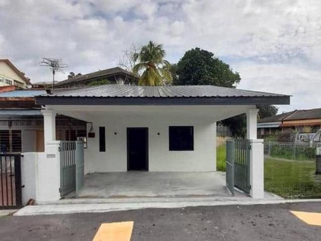 Corner Lot Fully Renovated Taman South East Jalan Tuanku Antah Rahang