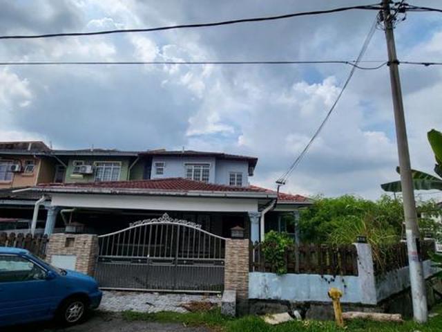 Corner Lot Fully Renovated With Landsize 3562 sqft Saujana Impian