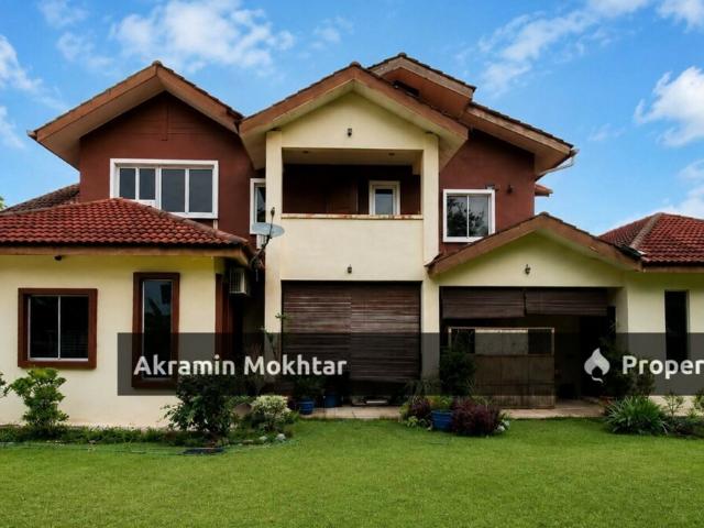 Corner Lot, Fully Renovated & Partially Furnished | Double Storey Bungalow House Perdana Heights U10, Shah Alam