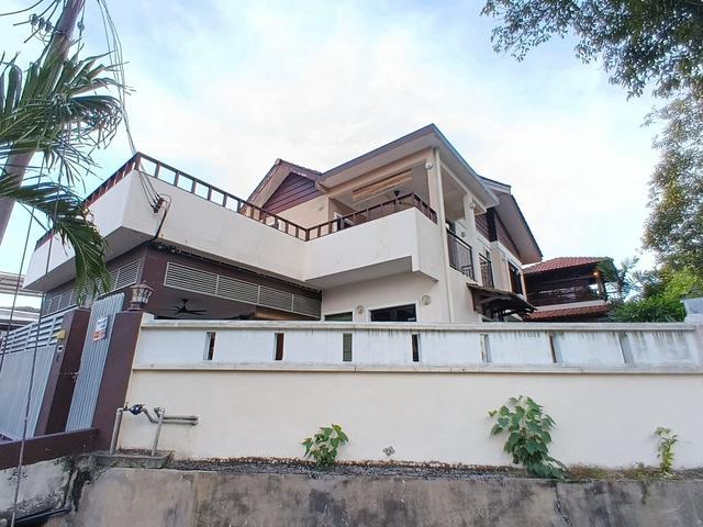 CORNER LOT FACING OPEN FULLY RENOVATED Double Storey Taman Sri Andalas