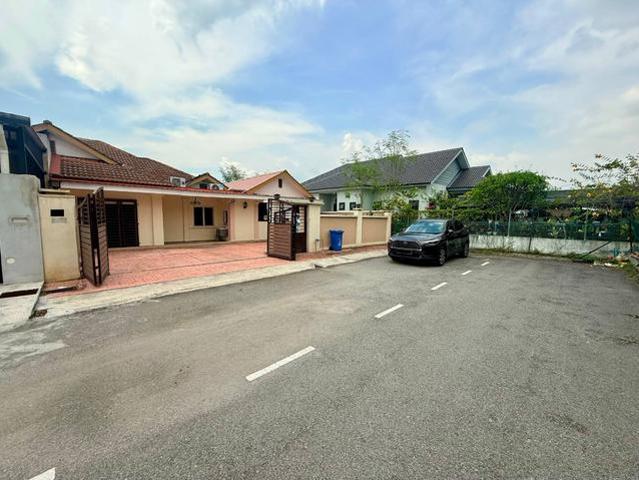 CORNER LOT FACING OPENSingle Storey SemiD Jalan KebunSek30 S