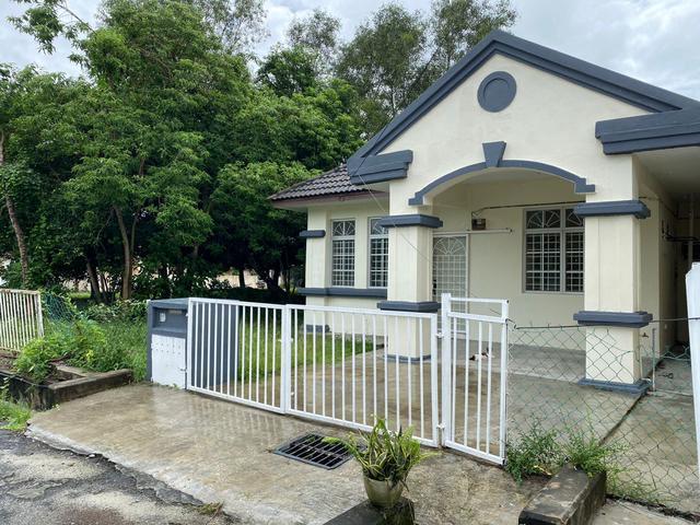Corner Lot Freehold Teres Setingkat Pantai Sepang Putra Sg Pelek