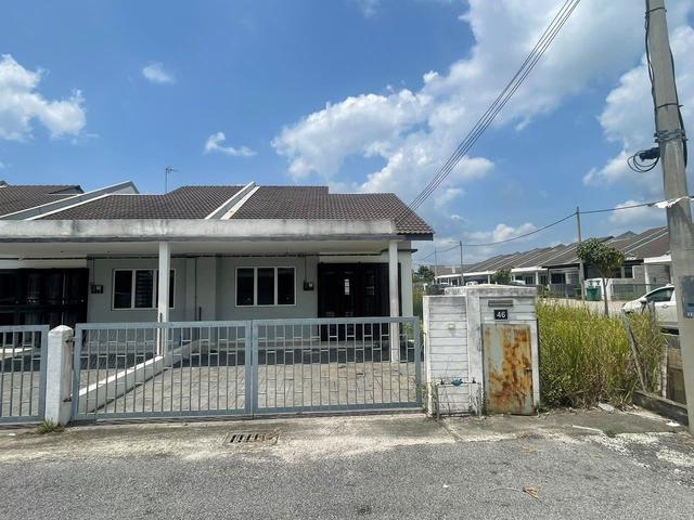 Corner Lot Gambang Maju Near UMP Tol Gambang Teres Setingkat