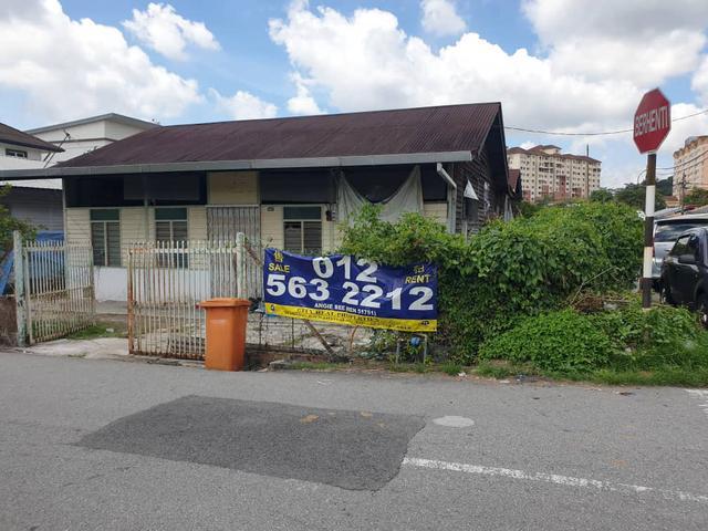 Corner Lot House Village Jln SK 7 Seri Kembangan Selangor