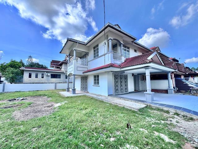 CORNER LOT JLN SEKUNTUM TAMAN BUKIT DAHLIA 3104sqft BIG LAND SAIZ