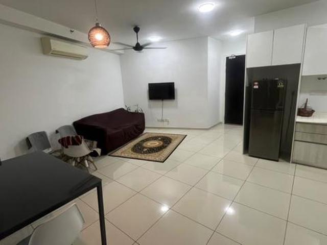 CORNER LOT Kenwingston Square Garden 2R1B2CP Fully Big Living Room