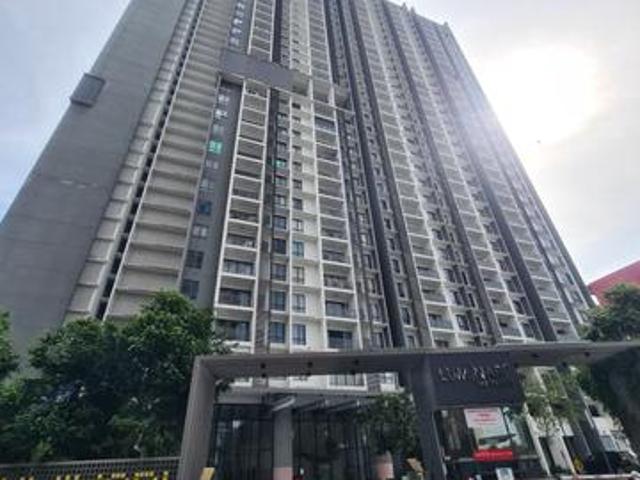 CORNER LOT Luminari 1206sf Mid Floor Near Sunway Carnival