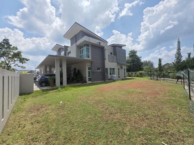 CORNER LOT LAKEVIEW SemiD 2storey Kotasas Kuantan