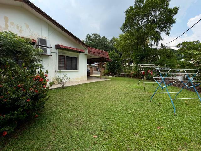 CORNER LOT LIMITED 1 Storey Terrace Seksyen 14 Petaling Jaya