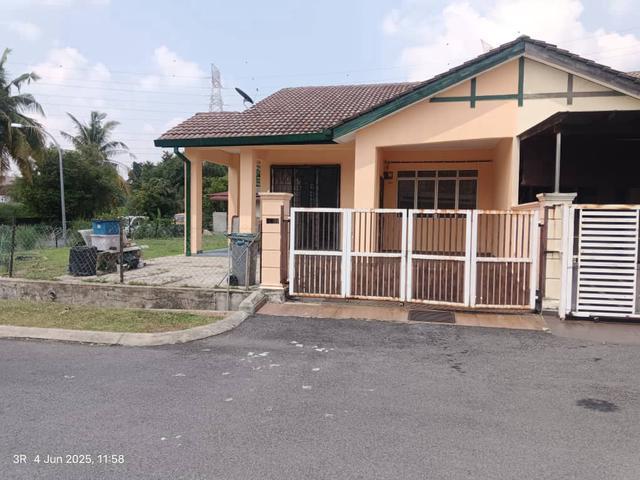 Corner lot ParoiTaman PJ Perdana Paroi