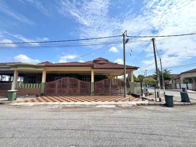 Corner Lot Rumah di Taman Desa BayanMas Bukit Kayu Hitam