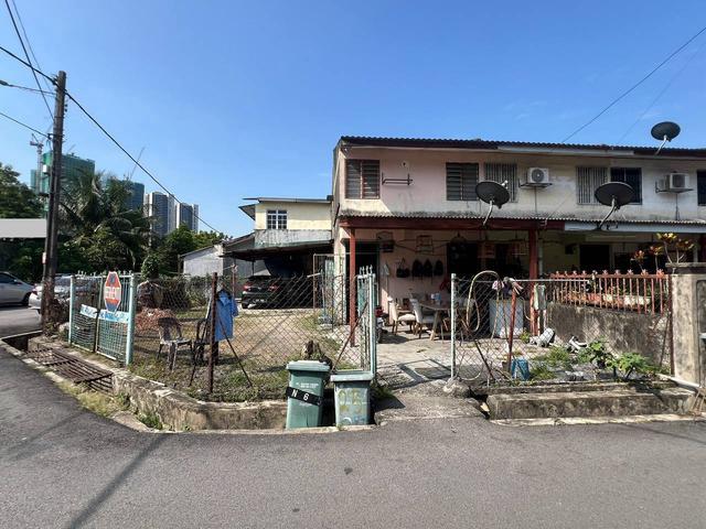 CORNER LOT RUMAH TERES 2 Tingkat Taman Beringin Jinjang