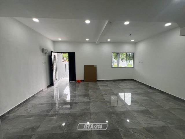 Corner Lot Renovated 2 Storey Terrace House Klang Utama