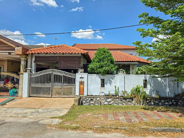 CORNER LOT RENOVATED 2 Storey Terrace Taman Sri Andalas Klang