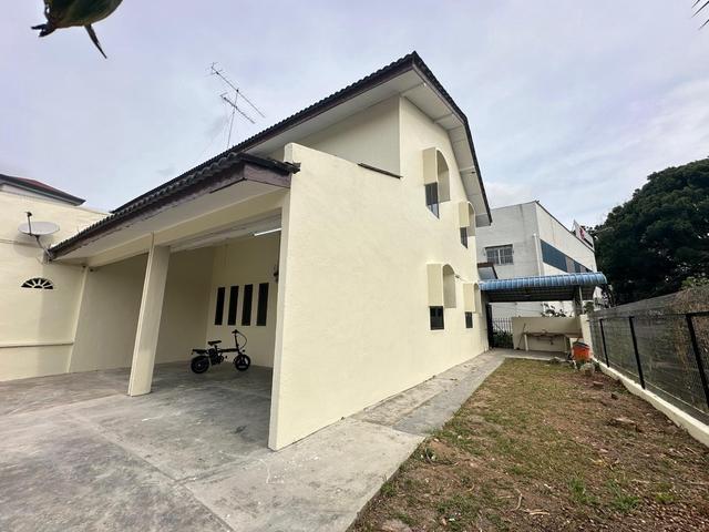 CORNER LOT RENOVATED TAMAN DESA KLUANG Non Bumi Full Loan