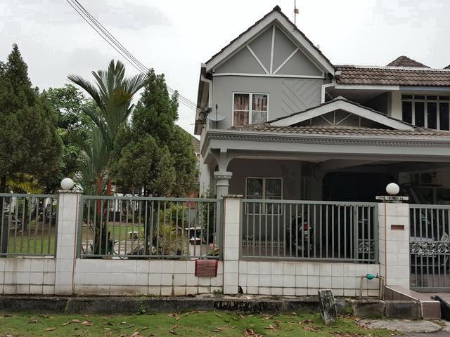 CORNER LOT RENOVATED Double Storey Teres Seksyen 24 Shah Alam