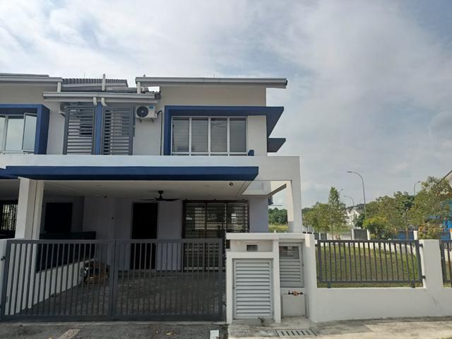 CORNER LOT RENO FACE PLAYGROUND Laman Anggerik 2 Sty Nilai Impian