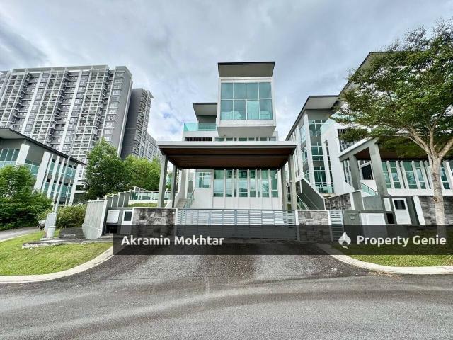 CORNER LOT & SWIMMIING POOL | 3 Storey Bungalow, Hampton Kemensah, Taman Melawati KL