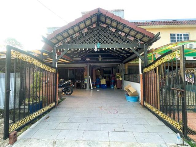 CORNER LOT Seksyen 4 Shah Alam Double Storey Terrace House