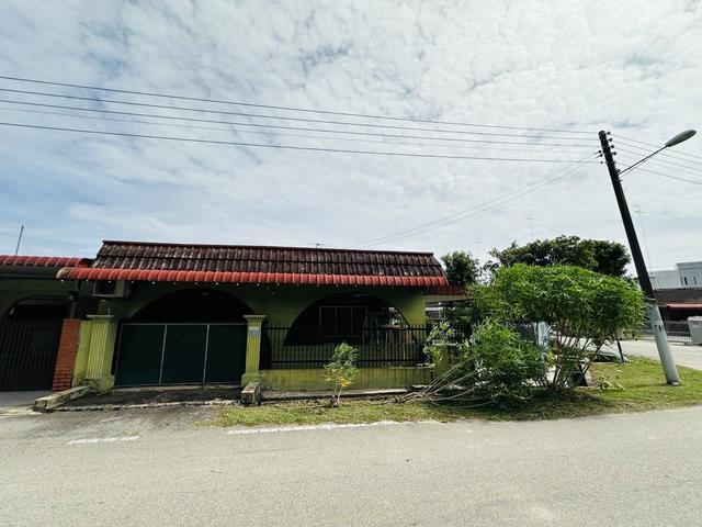 Corner Lot Semi D Taman Maharani Muar