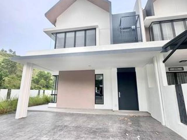 CORNER LOT Serenia Aiora Serenia City Sepang READY TO STAY