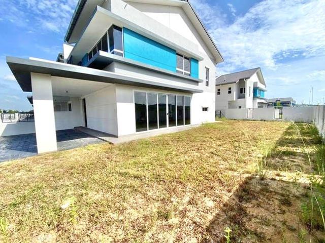 CORNER LOT Serenia Arina Serenia City 2 Storey NEAR KLIA